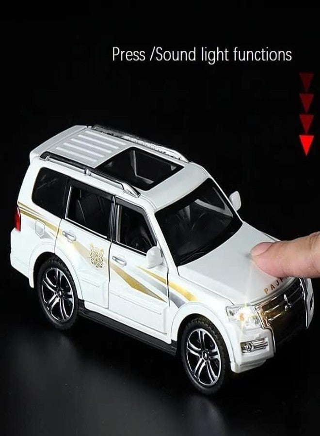 FEXXA سيارة FEXXA ميتسوبيشي باجيرو بمقياس 1.32، مصنوعة من سبيكة معدنية حصرية، تعمل بنظام السحب للخلف، نموذج مصغر مع صوت وإضاءة، لعبة سيارة صغيرة للأطفال، سيارة لعبة معدنية مع صوت وإضاءة - Image 3